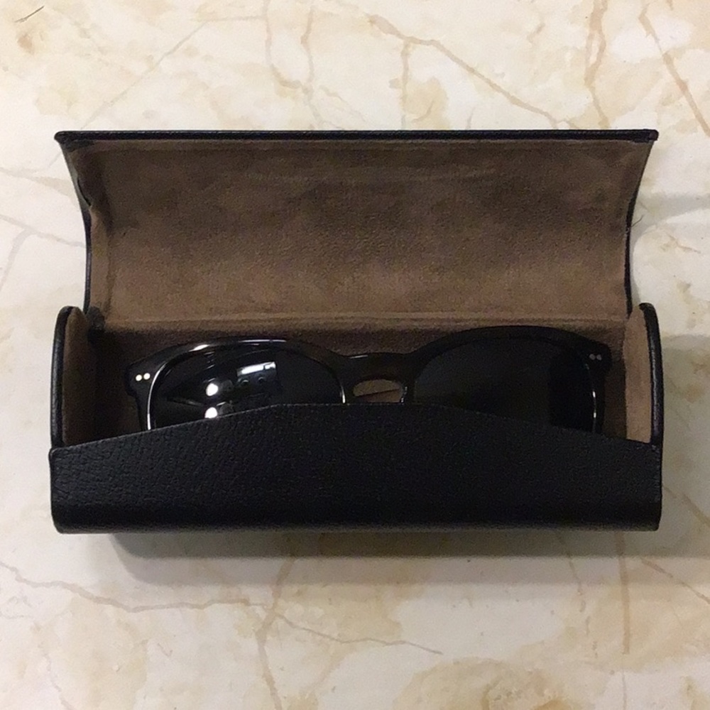 Burberry sunglasses - Picture 5 of 6